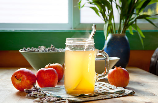 5 Natural Remedies For Dry, Itchy Scalp